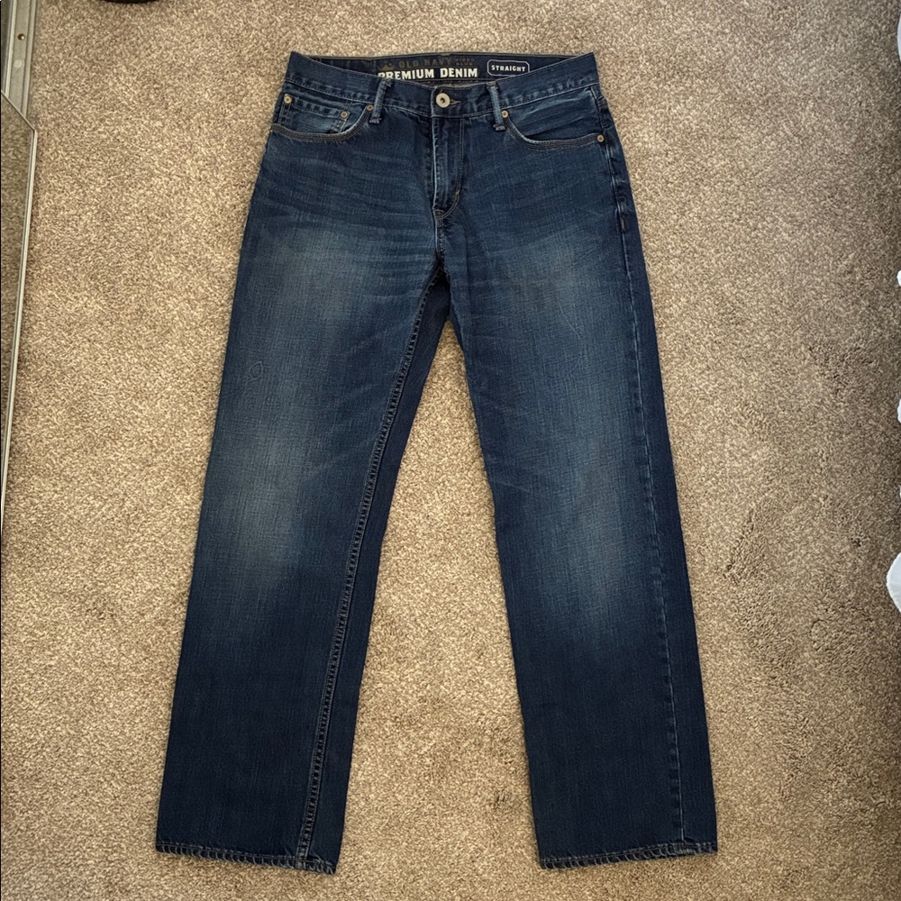 Old Navy Men’s Straight leg Jeans - Picture 2 of 4
